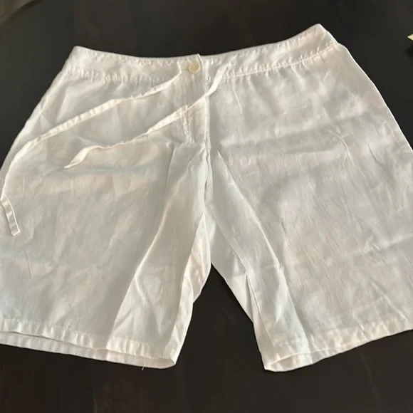 Tommy Bahama Linen Shorts 🌺 - Picture 1 of 4